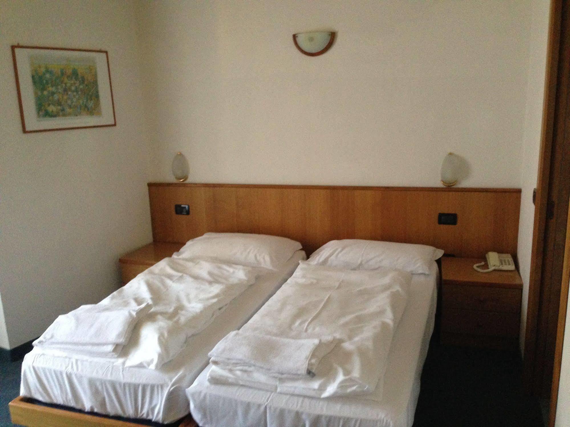 Hotel Olisamir คาเวดาโก ภายนอก รูปภาพ